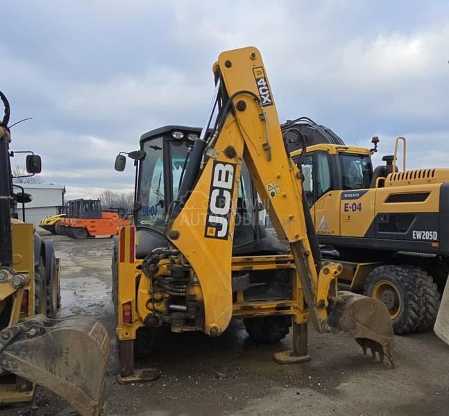 JCB 4CX