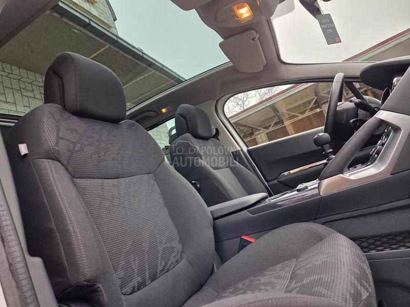 Peugeot 3008 1.6HDI/NAV/PANO/