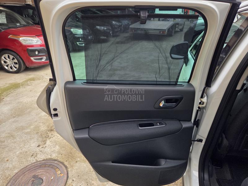 Peugeot 3008 1.6HDI/NAV/PANO/