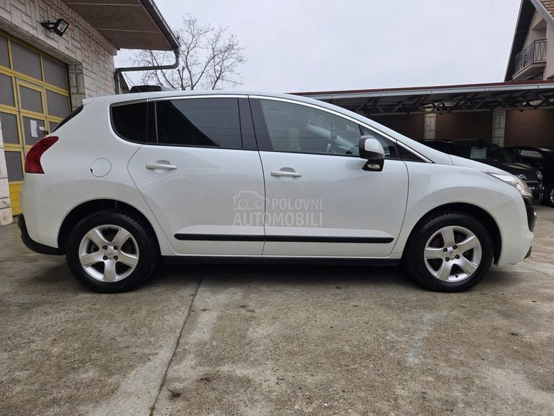 Peugeot 3008 1.6HDI/NAV/PANO/