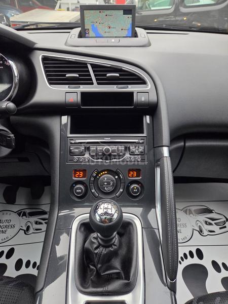 Peugeot 3008 1.6HDI/NAV/PANO/