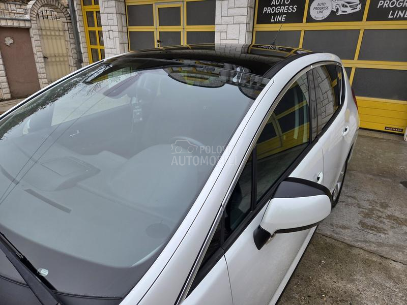 Peugeot 3008 1.6HDI/NAV/PANO/