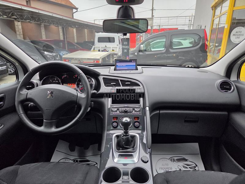 Peugeot 3008 1.6HDI/NAV/PANO/
