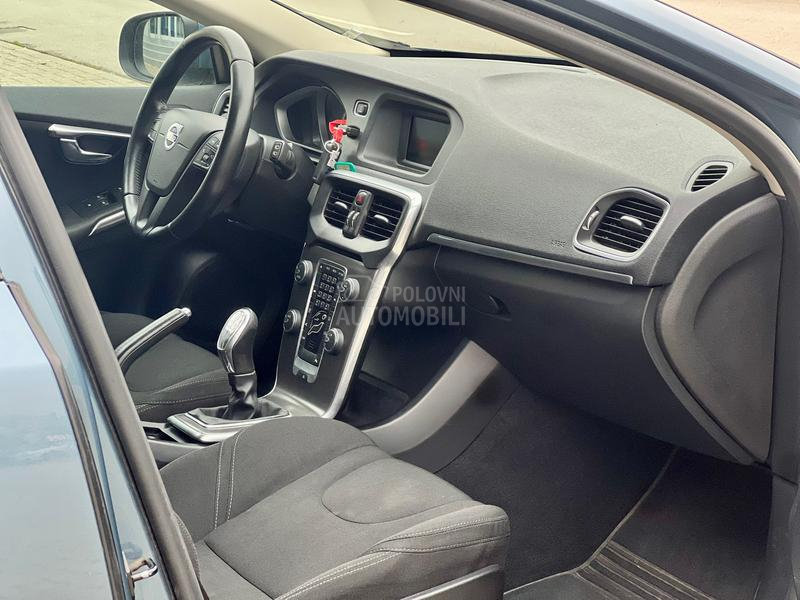 Volvo V40 D3
