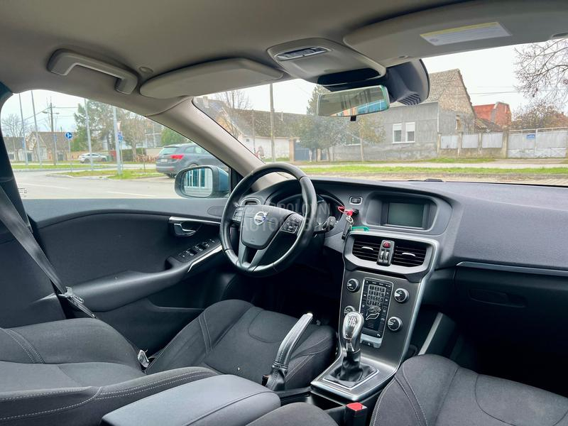 Volvo V40 D3