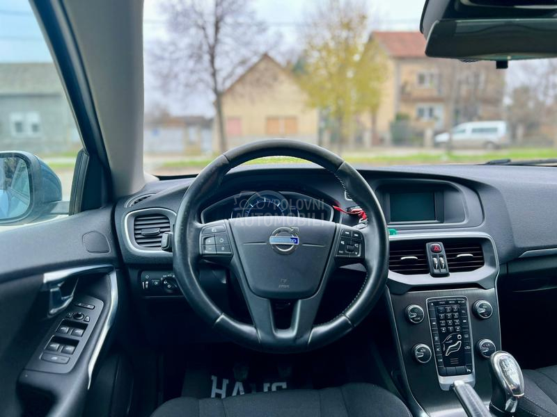Volvo V40 D3