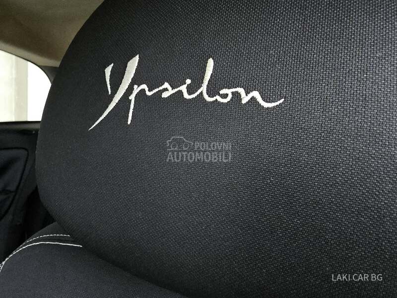 Lancia Ypsilon MOMO DESIGN 1.3 MJET