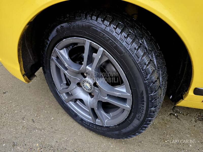 Lancia Ypsilon MOMO DESIGN 1.3 MJET