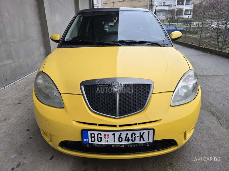 Lancia Ypsilon MOMO DESIGN 1.3 MJET