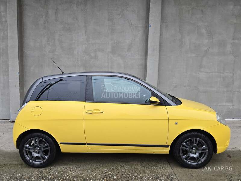 Lancia Ypsilon MOMO DESIGN 1.3 MJET