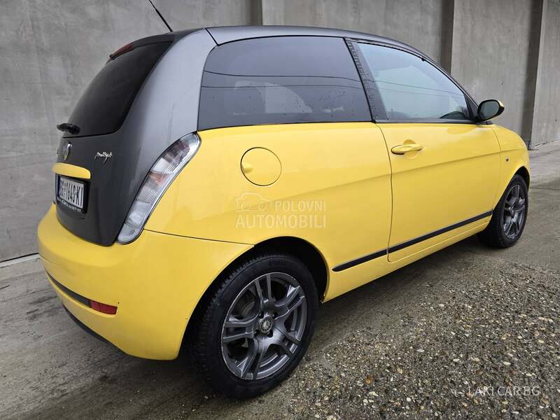 Lancia Ypsilon MOMO DESIGN 1.3 MJET