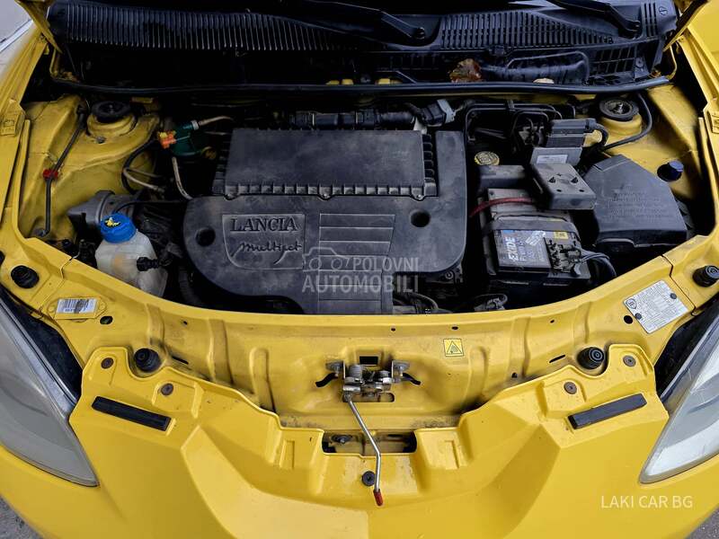 Lancia Ypsilon MOMO DESIGN 1.3 MJET