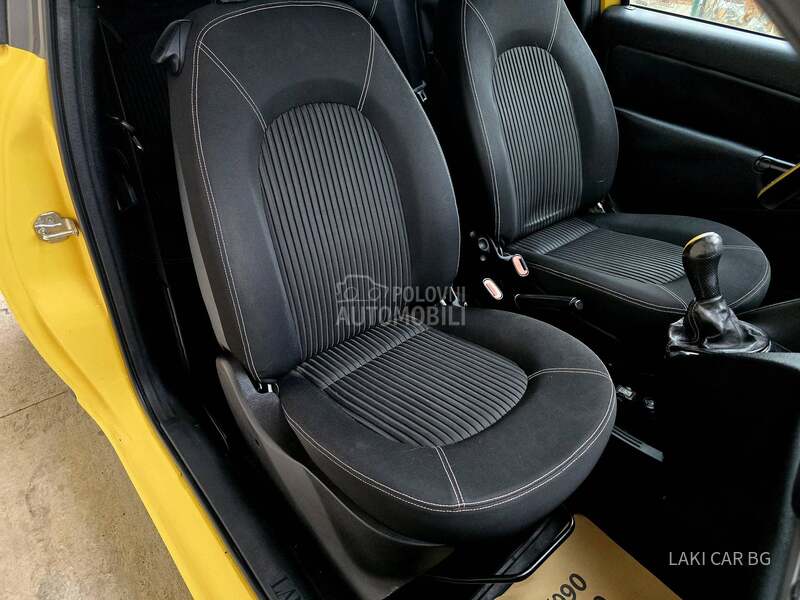 Lancia Ypsilon MOMO DESIGN 1.3 MJET