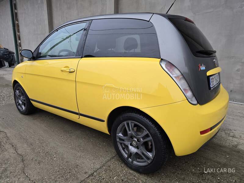 Lancia Ypsilon MOMO DESIGN 1.3 MJET