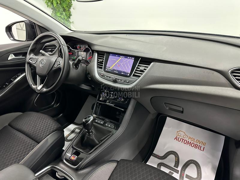 Opel Grandland X 1.2 INNOVATION