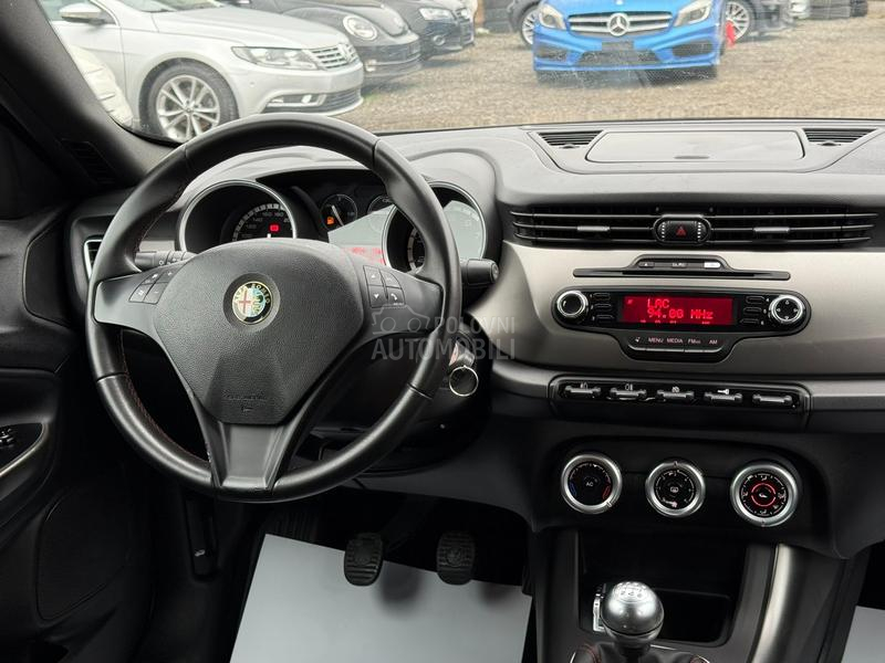 Alfa Romeo Giulietta 1.4 TB VELOCE SWlSS