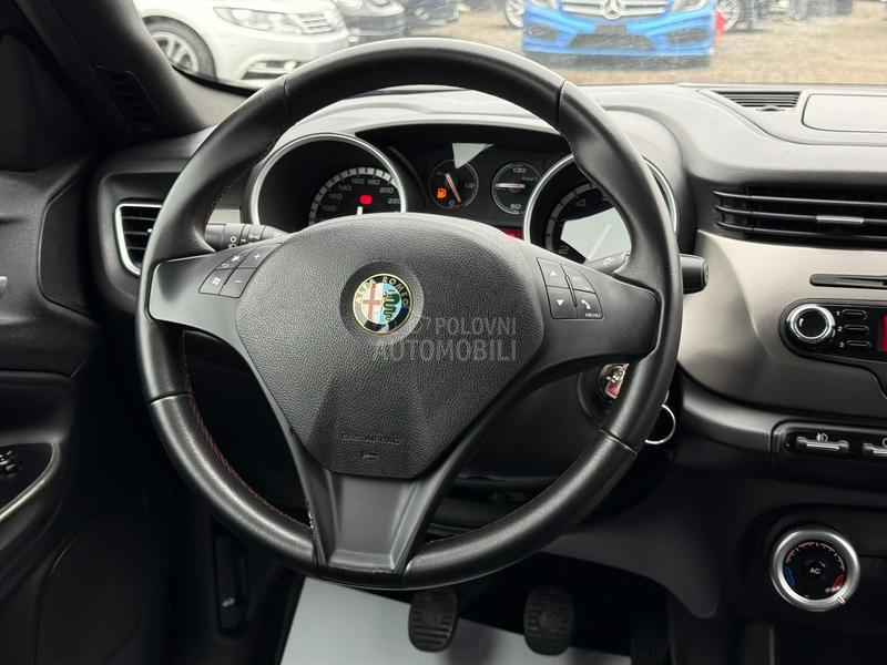 Alfa Romeo Giulietta 1.4 TB VELOCE SWlSS