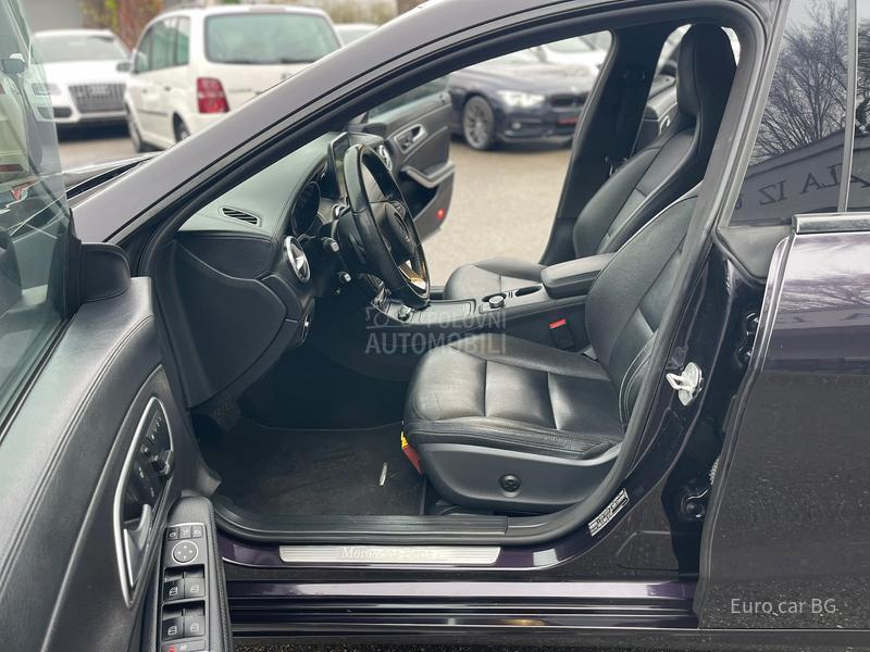 Mercedes Benz CLA 200 AMG