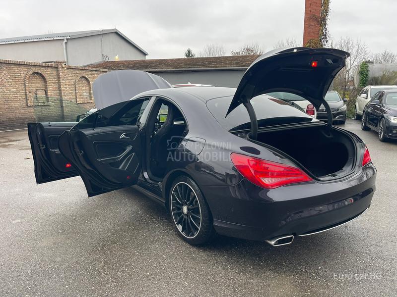 Mercedes Benz CLA 200 AMG