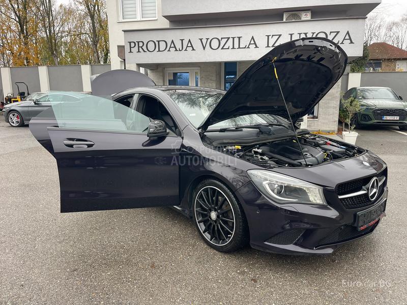 Mercedes Benz CLA 200 AMG
