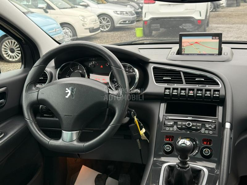 Peugeot 3008 1.6 eHDI NAVl PANO