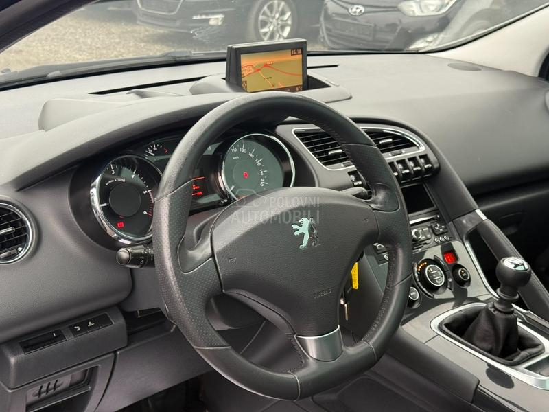 Peugeot 3008 1.6 eHDI NAVl PANO