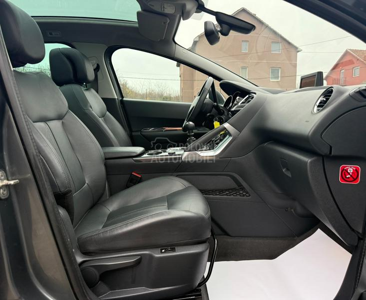 Peugeot 3008 1.6 eHDI NAVl PANO