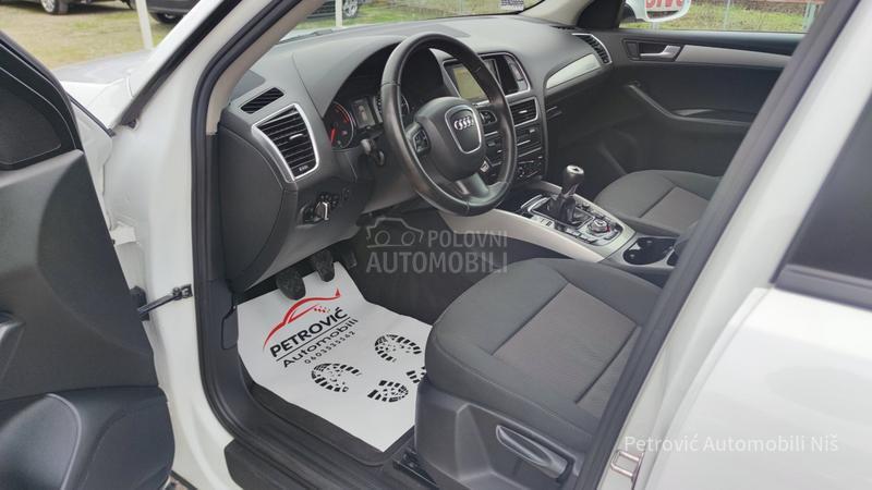 Audi Q5 2.0TDi/QUATTRO/T.O.P