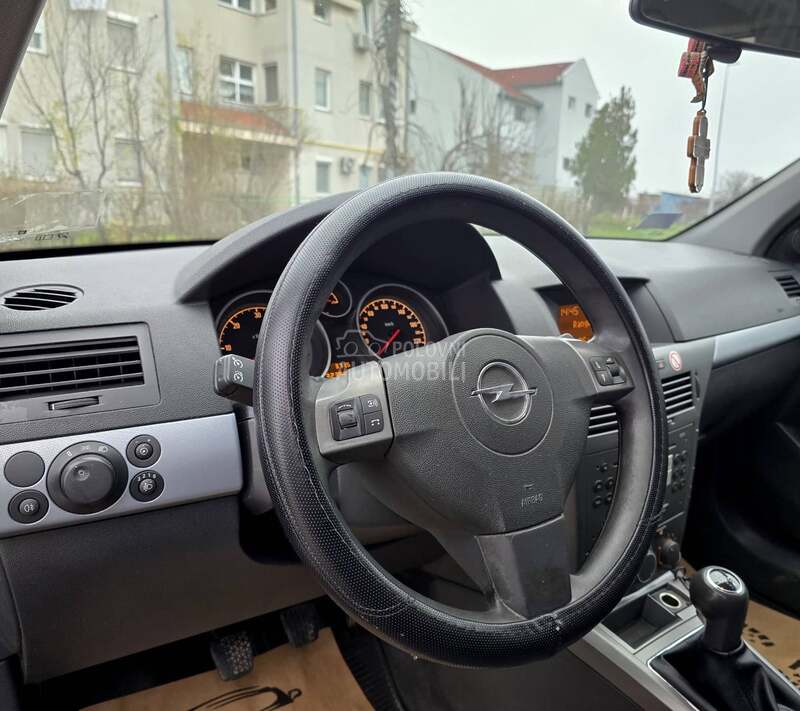Opel Astra H 1.7 DTI