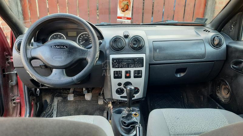 Dacia Logan 