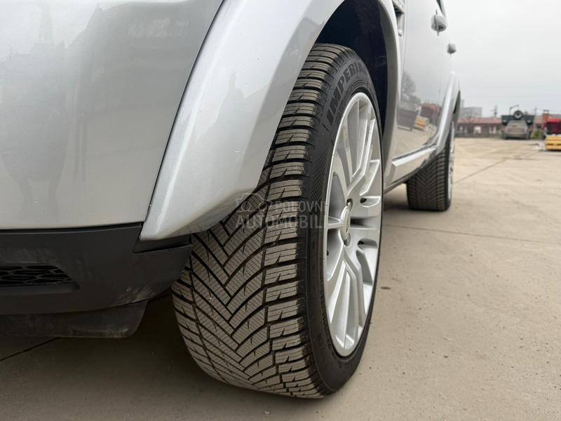 Land Rover Discovery 4. 2.7 S