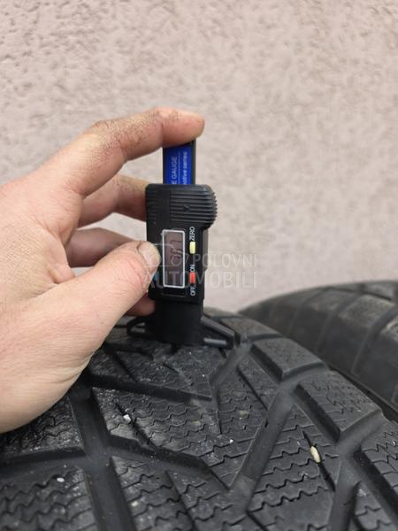 Vredestein 215/65 R17 Zimska