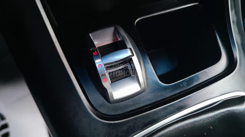 Alfa Romeo Giulietta 2.0JTDM /DISTINCIVE/