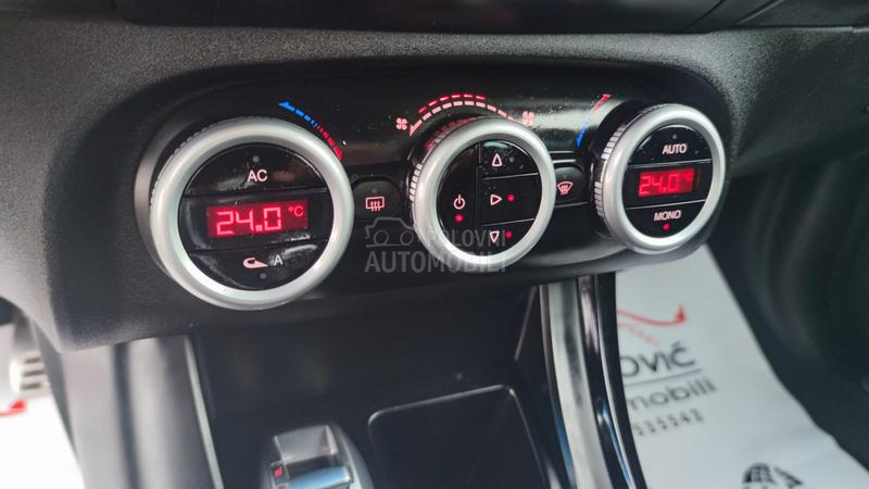 Alfa Romeo Giulietta 2.0JTDM /DISTINCIVE/