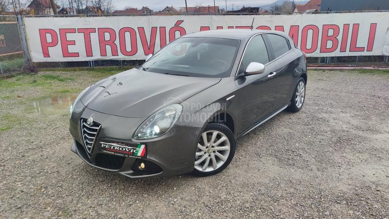 Alfa Romeo Giulietta 2.0JTDM /DISTINCIVE/