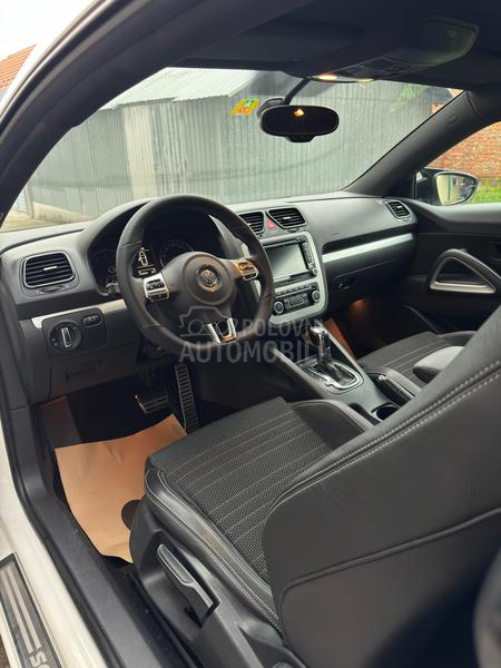 Volkswagen Scirocco 2.0 DSG R LINE