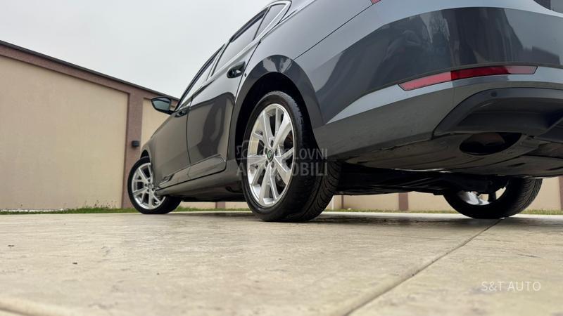 Škoda Superb 2.0 TDI/DSG/LED/FUL
