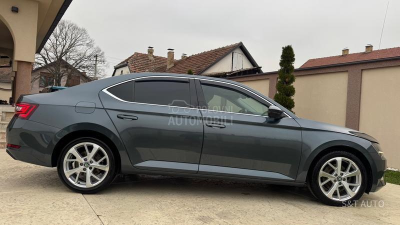 Škoda Superb 2.0 TDI/DSG/LED/FUL