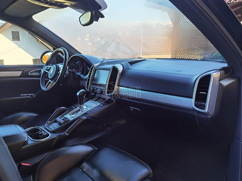 Porsche Cayenne 3.0 O. P. I. S