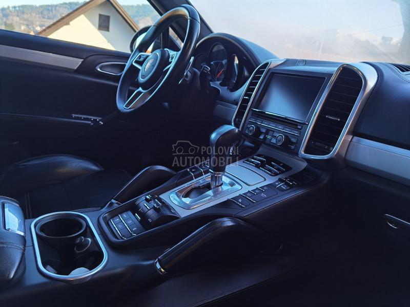 Porsche Cayenne 3.0 O. P. I. S