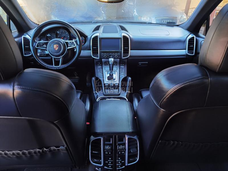 Porsche Cayenne 3.0 O. P. I. S