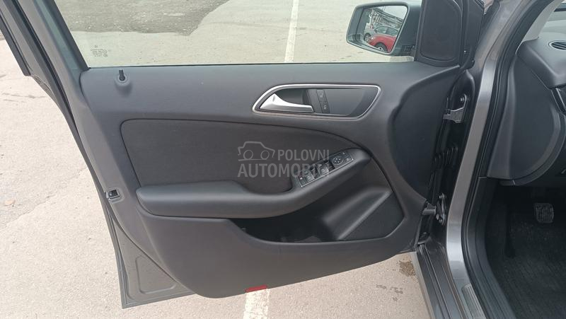 Mercedes Benz B 180 Blueefficiency