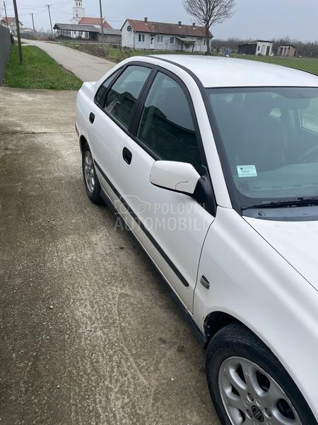 Volvo S40 2003. god. -  kompletan auto u delovima