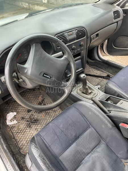 Volvo S40 2003. god. -  kompletan auto u delovima