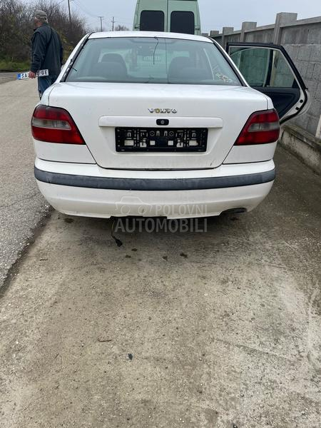 Volvo S40 2003. god. -  kompletan auto u delovima