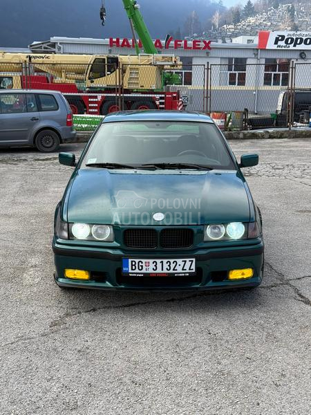 BMW 320 