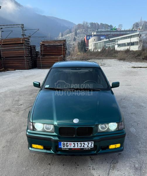 BMW 320 