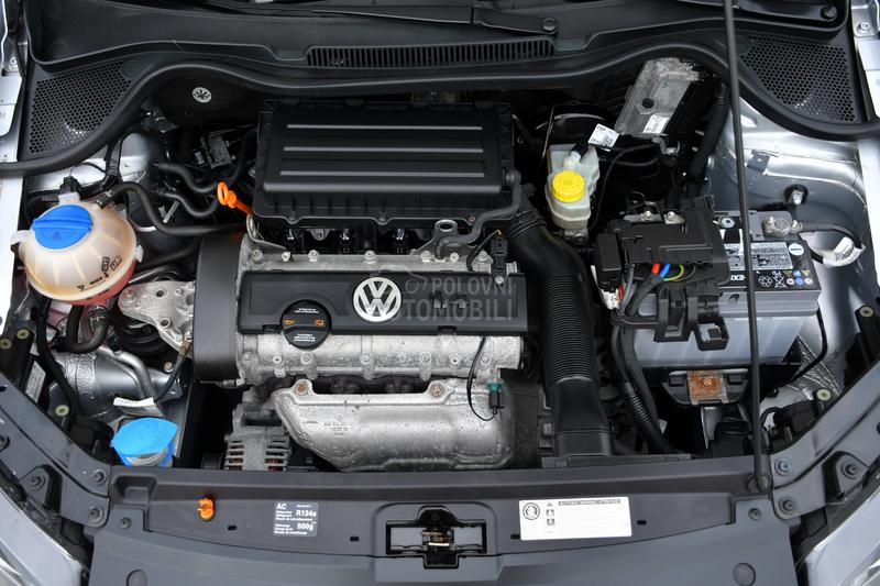 Volkswagen Polo Cross / 1.4 / CH