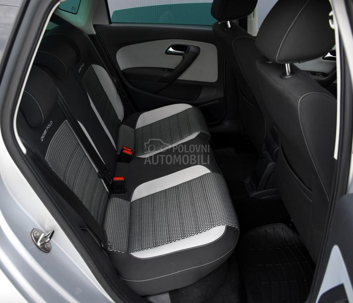 Volkswagen Polo Cross / 1.4 / CH