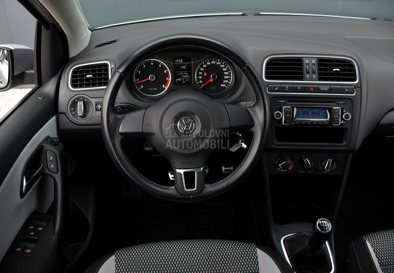 Volkswagen Polo Cross / 1.4 / CH